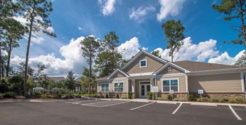 On-site clubhouse with resident lounge
